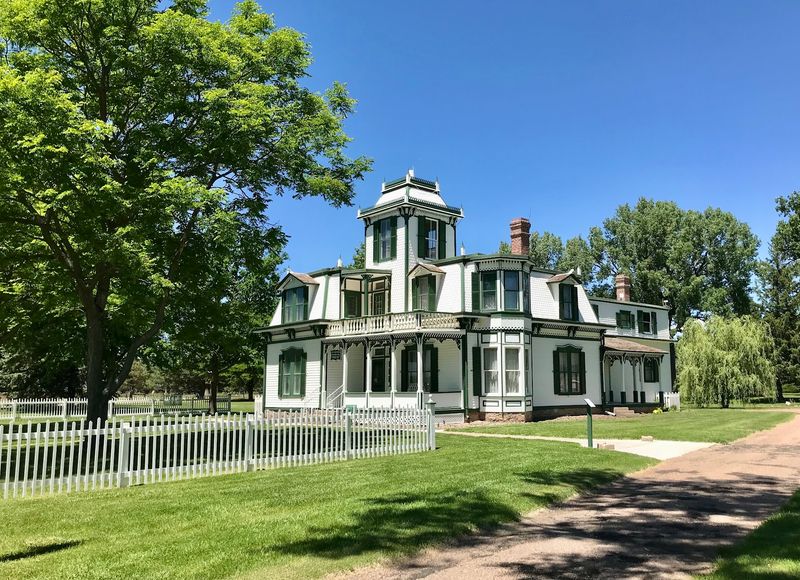 Buffalo Bill Cody's Restored Mansion Still Stands At His Ranch In North Platte, Nebraska - Decor Hint Hours, Park Permits, and Getting In