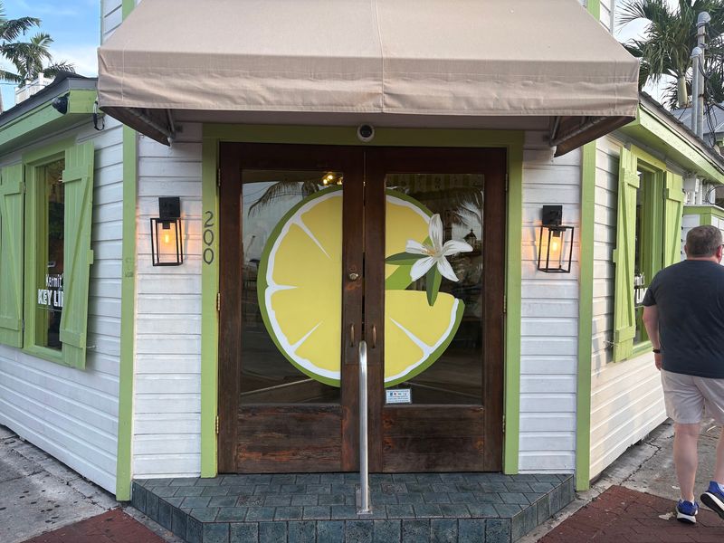 Once You Try Its Key Lime Pie, This Florida Bakery Spoils Every Other Slice - Decor Hint Smart Timing and Easy Directions