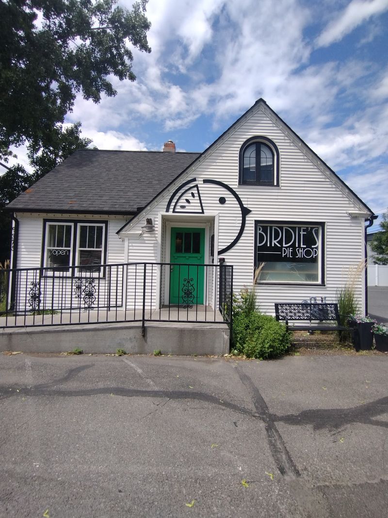 Why This Little Pie House Deserves A Spot On Your Route