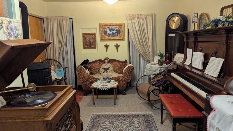 Idaho Has A Museum Of Vintage Dental Tools And Curious Relics Inside A 1950s Doctor's Office - Decor Hint Worth A Trip For Anyone Who Loves A Good Old Story