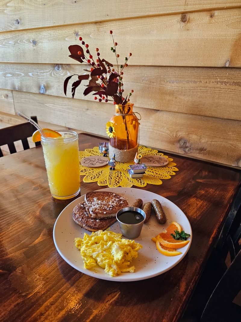 This Tennessee Eatery Has A Completely Gluten-Free Menu Packed With Comfort Food - Decor Hint Midweek Brunch Includes French Toast