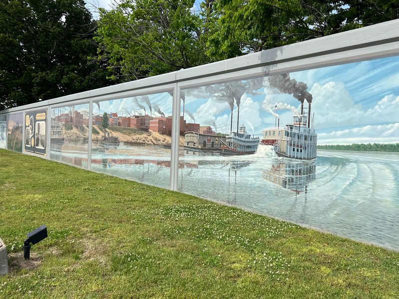 You Won’t Believe This Kentucky Floodwall Was Turned Into A Free Outdoor Art Gallery - Decor Hint A Wall Built For Floods Became A Canvas For Stories