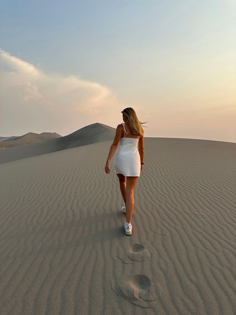 Why Thousands Of Visitors Climb This 470-Foot Idaho Sand Dune Rising From The Desert - Decor Hint The Ride Down Is Pure Sandy Joy