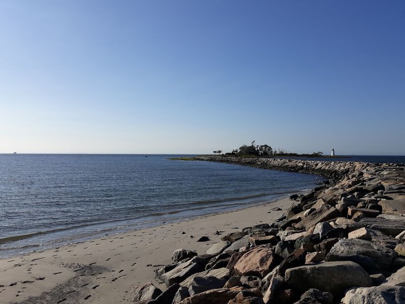 Fall Is When This Beach Quietly Becomes The Best Version Of Itself