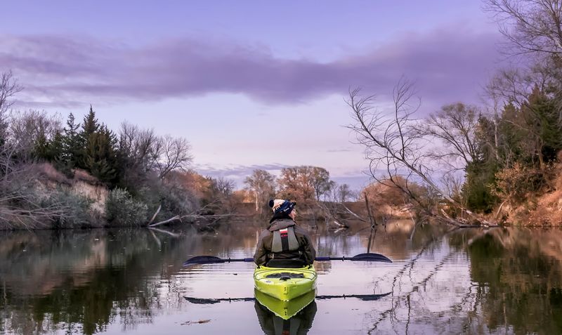 This Overlooked Nebraska Recreation Area Has Canyon Trails Tucked Away Among The Cornfields - Decor Hint Paddles Up On A Lake Built For Kayaks