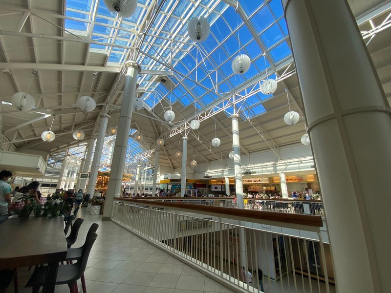 This Massive Connecticut Mall Has So Many Shops, Restaurants And Sweet Treats You’ll Want To Stay All Day - Decor Hint Cheesecake, Steak, Or Burgers? Lunch Gets Complicated Fast