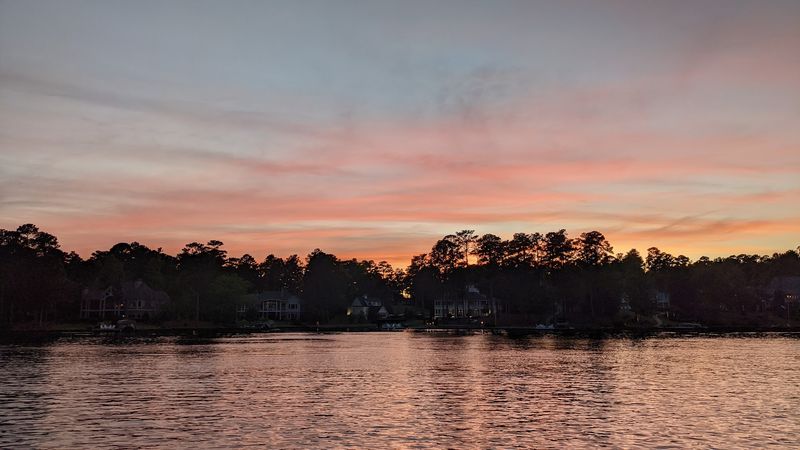 Lake Oconee Hands You A Whole Menu Of Water Fun