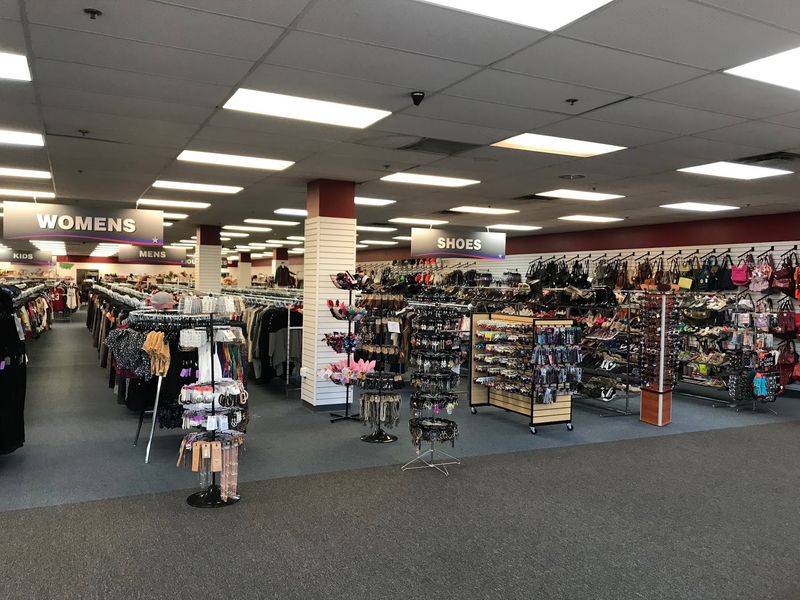 6 Massive Idaho Thrift Stores Where Bargain Hunters Lose Whole Afternoons In The Aisles