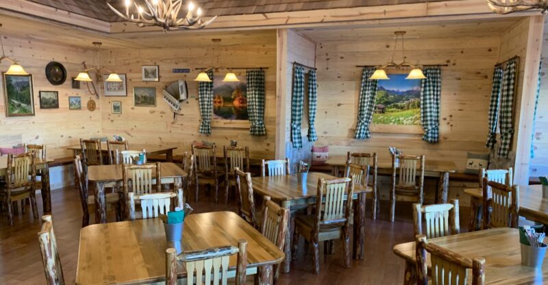 This North Carolina Restaurant Serves Giant Pretzels And German Sausages That’ll Make You Think You’re In Bavaria
