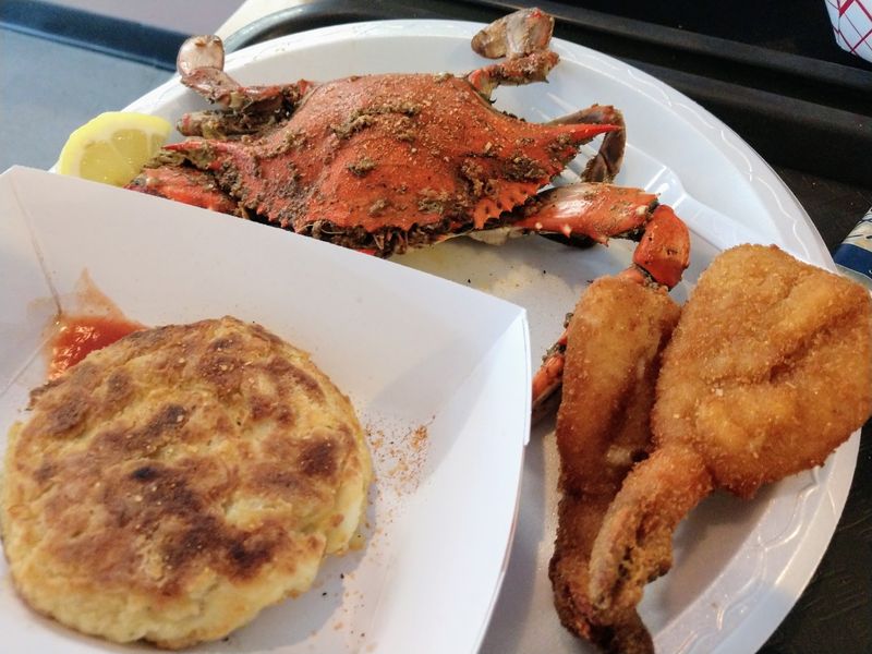 This Modest Pennsylvania Seafood Counter Has Fried Seafood That Tastes Like A Trip Down The Shore