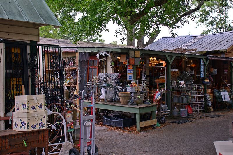 Weekend Bargain Hunting Spreads Across Indoor Buildings And Open-Air Stalls At Florida Twin Markets In Mount Dora