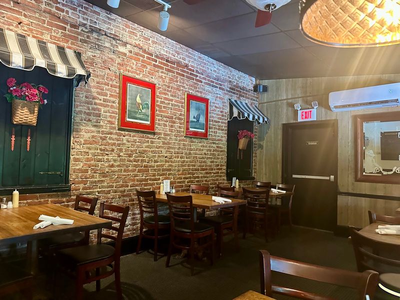 This Old Stone Inn Is The Pennsylvania German Tavern You Didn’t Know You Needed