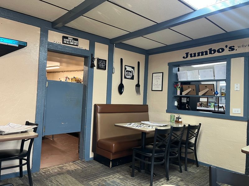 This Idaho Breakfast Cafe Serves Fresh-Cut Hashbrowns And Smothers Its Biscuits In Sausage Gravy
