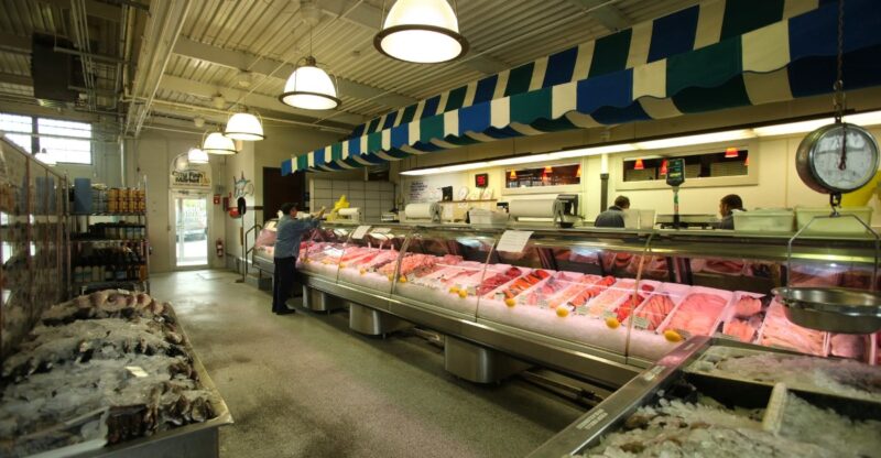 10 Connecticut Fish Markets Where You Can Buy Fresh Seafood To Cook At Home