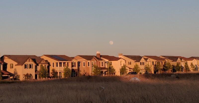 This California City Is Growing Fast While Hundreds Of Others Across The State Are Losing Residents