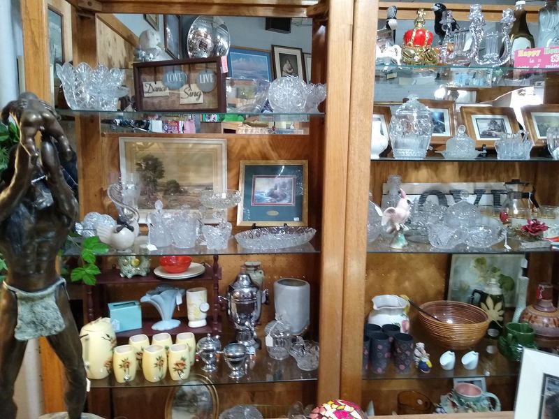 This Idaho Antique Mall Packs So Much In That You’ll Lose An Hour Hunting Bargains