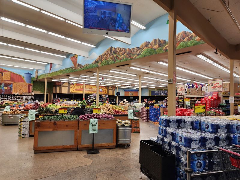 This Nebraska Market Feels Like A Trip To Mexico, From The Spice Aisle To The Fresh Tortillas