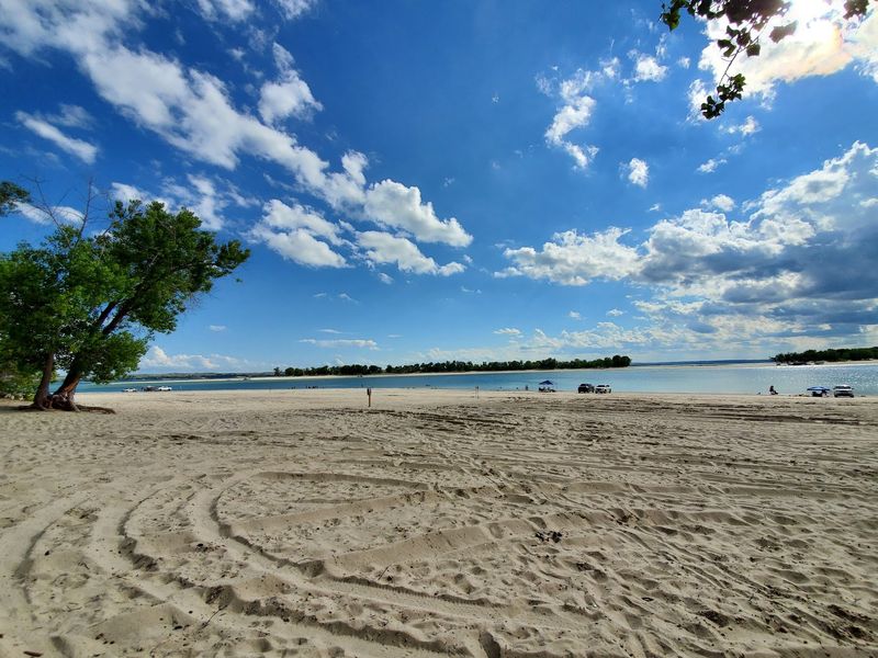 This Nebraska Lake Park Has Campsites Right On White Sand Beaches So The Weekend Never Has To End