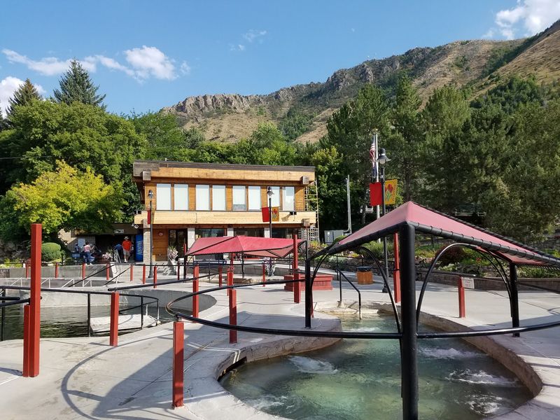 This Idaho Hot Spring Has Bubbled At The Same Temperature For Over 100 Years Beside A Highway Pullout