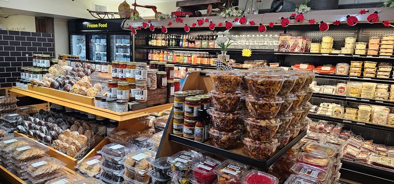 Fresh-Baked Bread, Deli Sandwiches, And Homemade Jams All Share One Roof At This Florida Mennonite Market