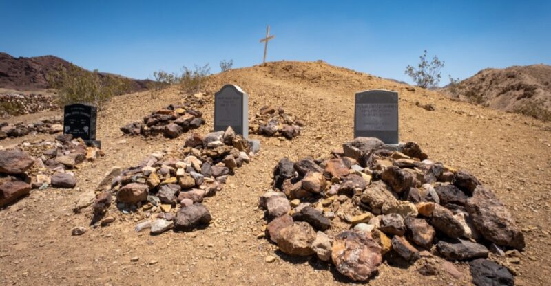 10 Haunted Cemeteries In California That Locals Swear Are Too Creepy To Visit Alone