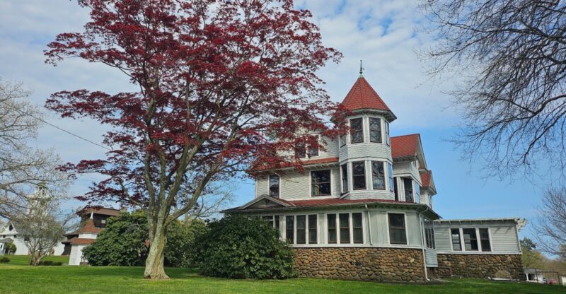 This Connecticut Park Has A Haunted Reputation That Makes It Especially Creepy In October