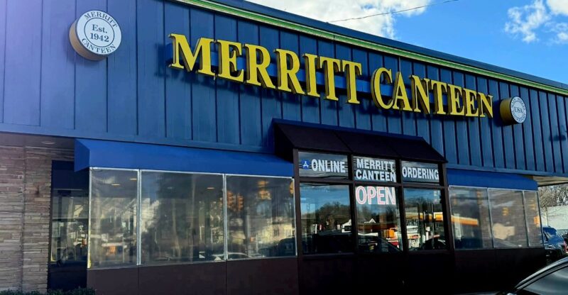 11 Connecticut Restaurants Serving Big Bowls Of Chili Made For Cold Fall Days