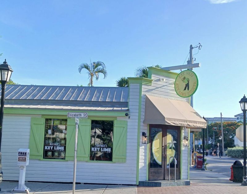 Once You Try Its Key Lime Pie, This Florida Bakery Spoils Every Other Slice